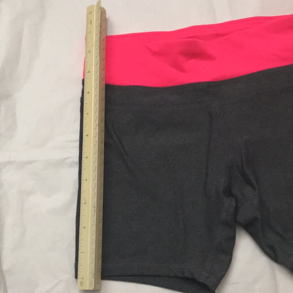 Champion Shorts - Picture 3 of 4